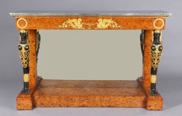 Console du grand salon du grand appartement de l'impératrice Joséphine au palais de Saint-Cloud