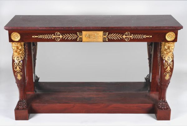 Console du salon orange de l'hôtel du maréchal Berthier