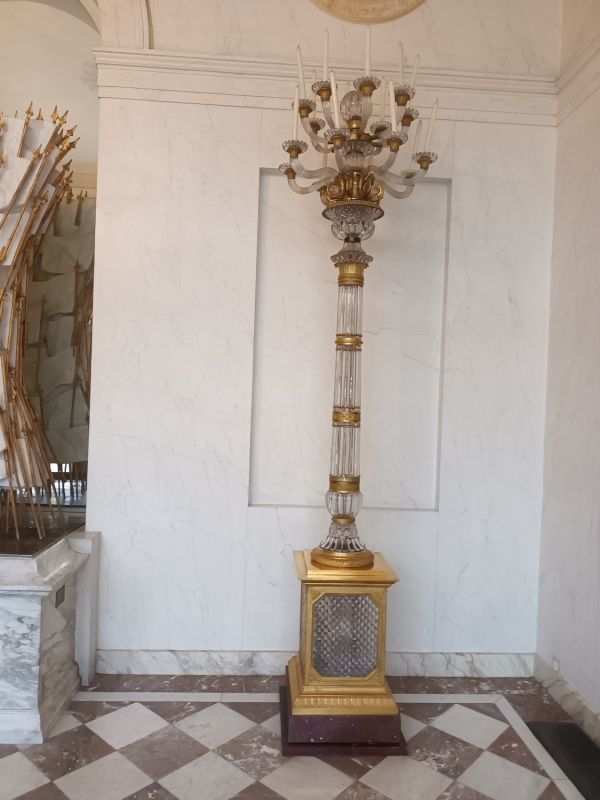 Torchère à seize lumières