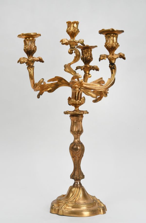 Candélabre à quatre lumières