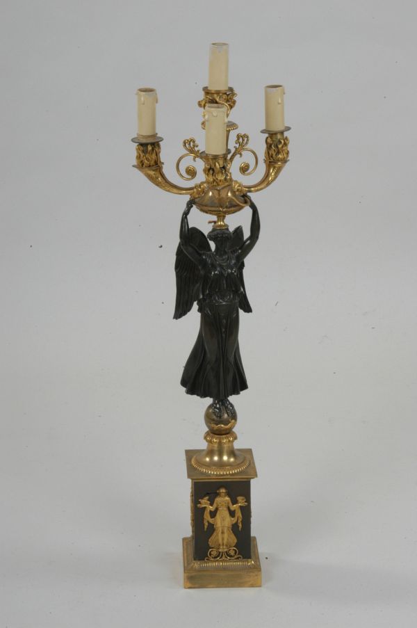 Candélabre à quatre lumières