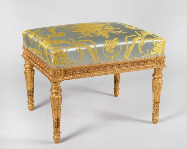 Tabouret du salon de la chapelle du palais de Compiègne