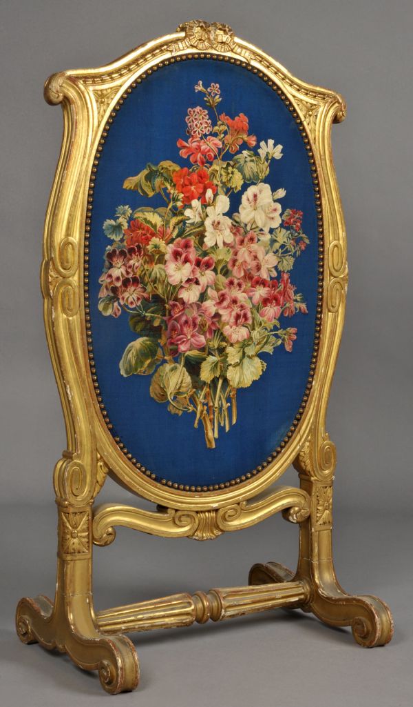 Écran du meuble de la princesse Clémentine