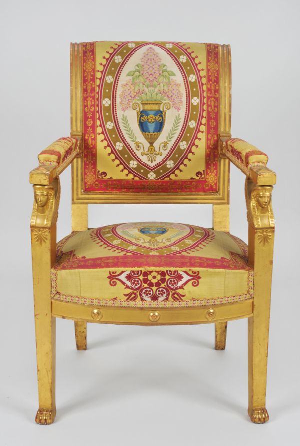 Fauteuil du salon abricot de Joséphine au palais de Saint-Cloud
